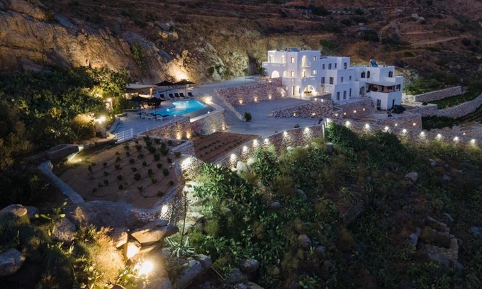 Naxos Town Villa | WOW Panoramic View Deluxe Villas