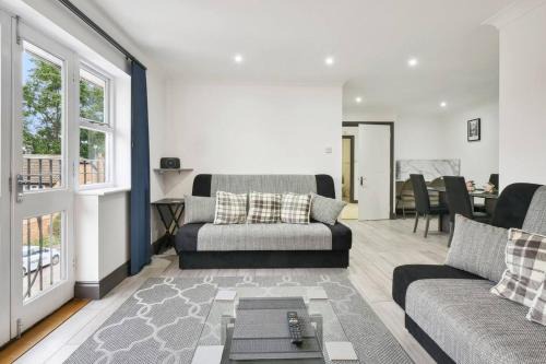 Knaphill Apartamento | Wow!penthouse Discount On Monthly Stays Book Now