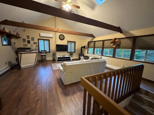 Long Pond Casa | WOW! Ultimate Pocono Retreat, Hot Tub, Game Room, Deck, Lakes, Skiing, Pools