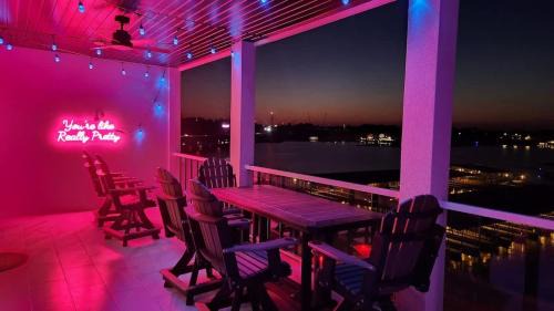 Osage Beach Casa | Wow Where Dreams become Reality New Luxury Unit