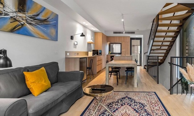 Toorak Casa | WOWSOY004 - U1 / 225 William Road SYarra · New Modern Designed 3B2BHouse+Parking