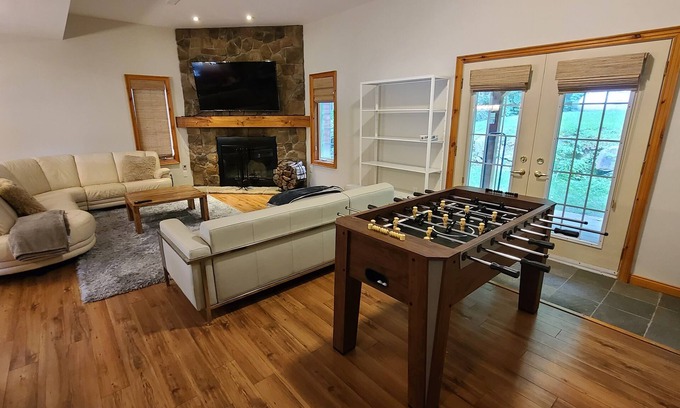 Algonquin Highlands Cabaña | Wren Lake Haven 4 bedroom, 3 full bath