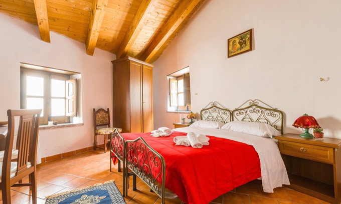 San Marco d'Alunzio Apartamento | Cámara 'Dello Scrivitore' con balcón