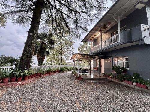 The Mall Road Chalet De Esquí | Writers Chalet, Mussoorie- Opposite Wynberg Allen, 5 mins to mall road