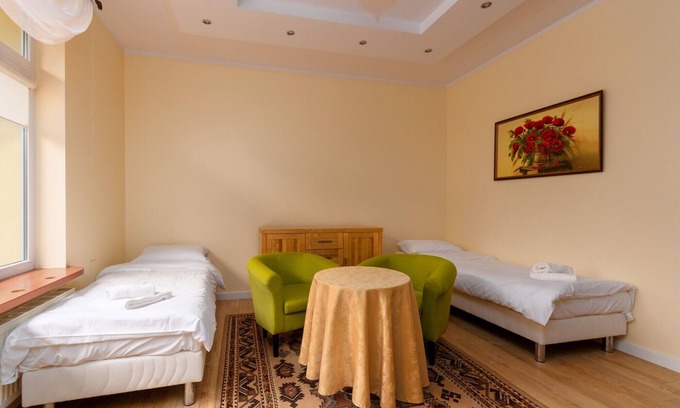 Fabryczna Apartamento | Wrocław Airport Spacious Apartment