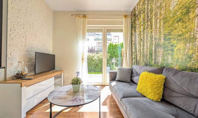 Fabryczna Apartamento | Wrocław Escape Apartment with Garden