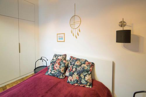 Wesoła Zachod Apartamento | WSPANIAŁY, Stylowy Apartament w Sercu Starego Miasta