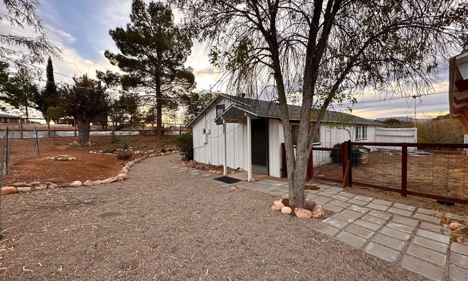 Cornville Cabaña | WSR: Wisdom Keeper, Cottage Experience near Sedona