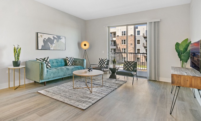 Warrenville Apartamento | WV2 2BR Modern Living in Serene Scene