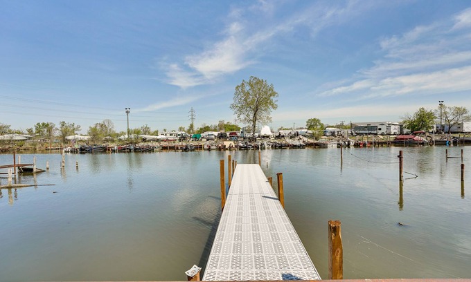 Wyandotte Casa | Wyandotte Home w/ Private Dock - 12 Mi to Detroit