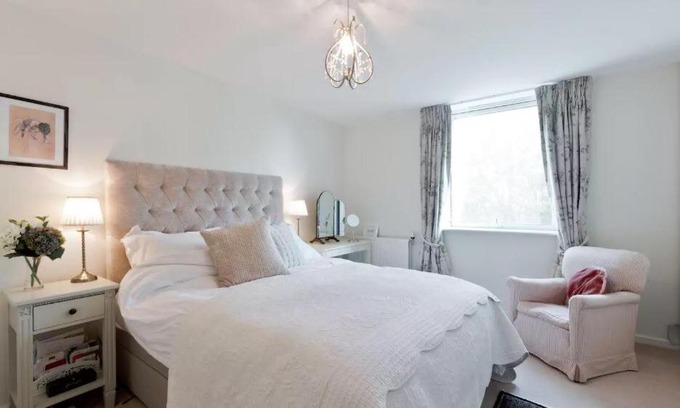 South Acton Apartamento | Wyatt Court