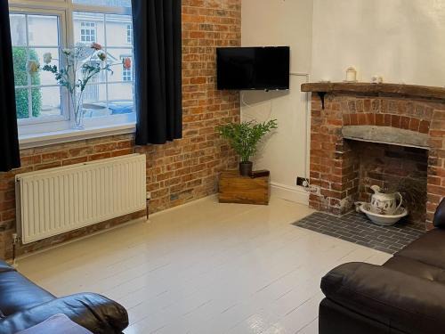 Wyke Regis Casa | Wyke School Yard