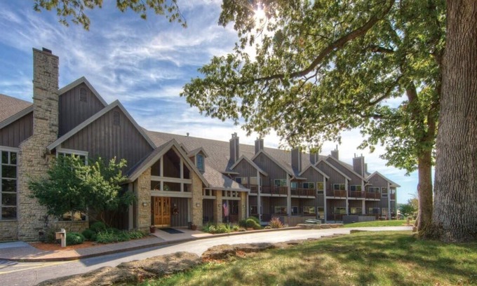 Hanover Condominio | Wyndham Galena Resort |2BR/2BA King Bed Balc Suite