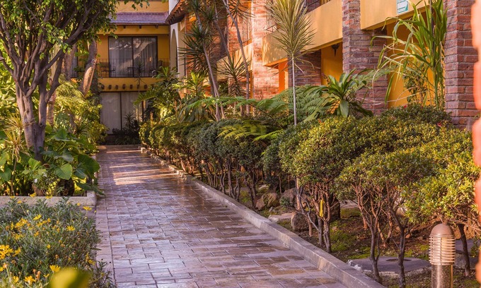 Zona Expo Hotel | Wyndham Garden Guadalajara Expo