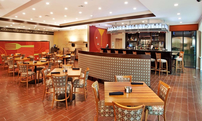 Lake Charles Hotel | Wyndham Lake Charles