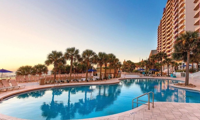Seabreeze Historic District Complejo | Wyndham Ocean Walk: Oceanfront Fun, Pools, & Spacious Family Stay-1 Bd Dlx