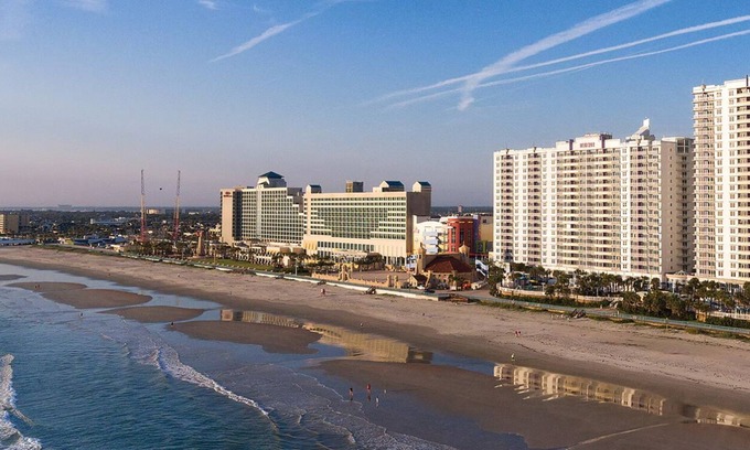 Seabreeze Historic District Complejo | Wyndham Ocean Walk 2 bedroom unit Daytona Beach, FL with ocean view
