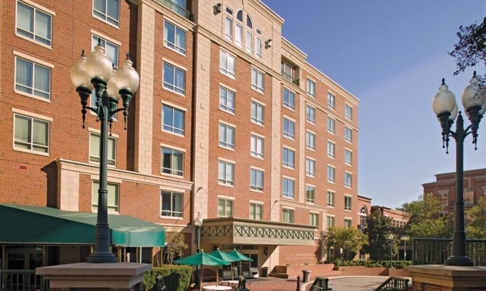 Old Town West Condominio | Wyndham Old Town Alexandria - 1 Bedroom Condo