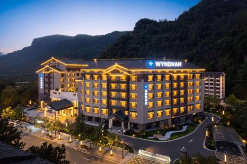 Wulingyuan Hotel | Wyndham Zhangjiajie Wulingyuan