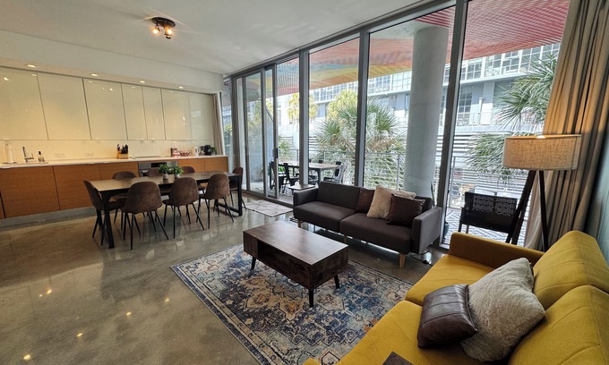 Wynwood Art District Apartamento | Wynwood luxury entire loft with amazing view and free parking!