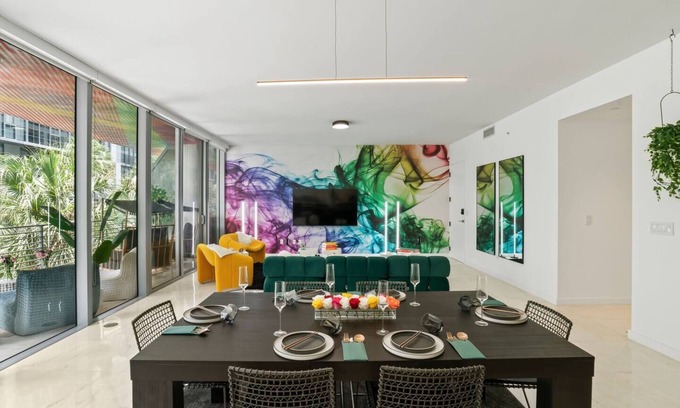 Wynwood Art District Condominio | Designer Wynwood 2BR Free Parking &Balcony