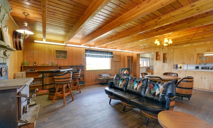 Daniel Casa | Wyoming Horse Property Near Outdoor Recreation!