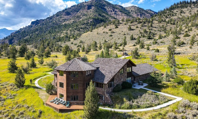 Meeteetse Casa | Wyoming Retreat on Wood River: Hike & Fly Fish!