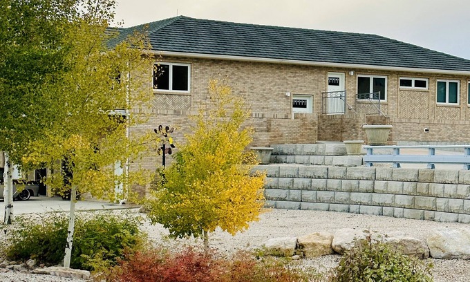 Casper Casa | Wyoming views - Spacious Home on beautiful gated grounds