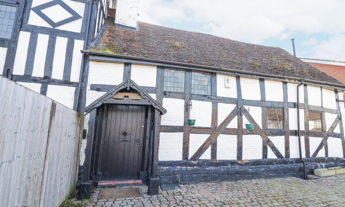Bewdley Cabaña | WYRE COURT COTTAGE, romantic, character holiday cottage in Bewdley