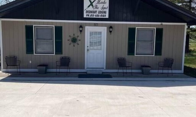 Santa Claus Casa | X Marks the Spot (Green)