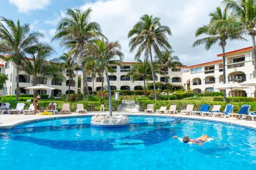 Área de Playacar Fase I Apartamento | XamanHa Condo by BVR