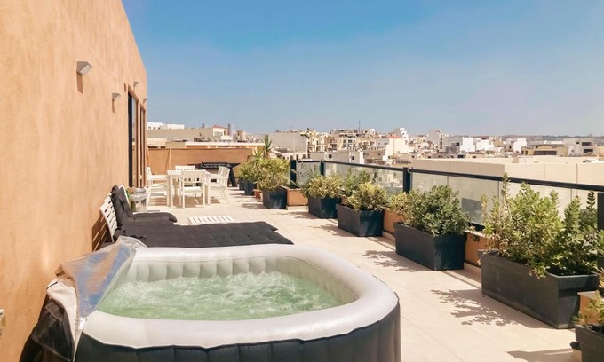 Bugibba Apartamento | XL Terrace Penthouse BBQ 200m From The Sea and Square