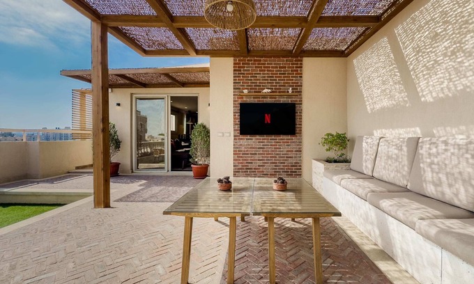 Heliopolis Apartamento | The 1bdr Rustic Rooftop w/ Wow Outdoor Terrace