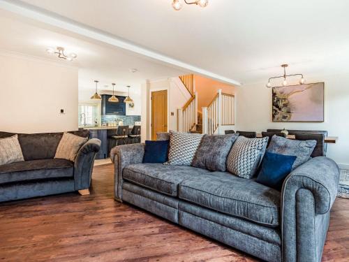 Frampton Casa | Xxxb- Uk34815