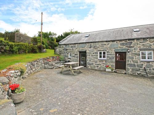 Llanbedr Casa | Y Beudy The Old Byre