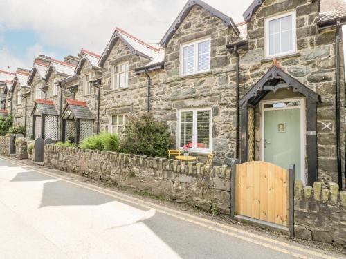 Llanbedr Casa | Y Bwthyn