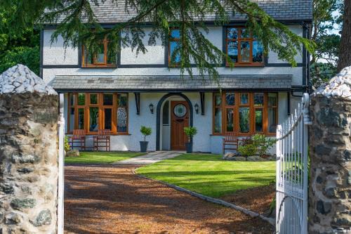 Rowen Casa | Y Gorlan - Snowdonia luxury house Carneddau mountain views