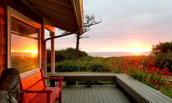 Yachats Casa | Yachats Oceanview Home With Sandy Beach Access