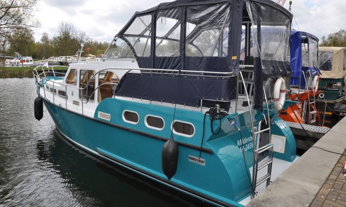 Oberhavel Alquiler De Eote | Yate Pedro Skiron 35 para 4 + 2 personas.