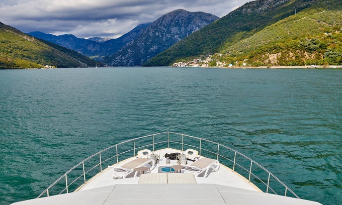 Dobrota Alquiler De Eote | Yacht Primorka with private sea pier