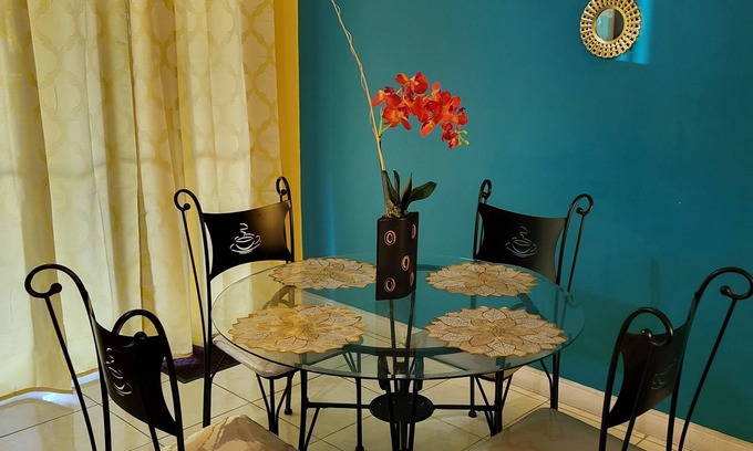 Spanish Town Casa | Yahweh's house Spacious Town house gated community. Near gas station supermarket