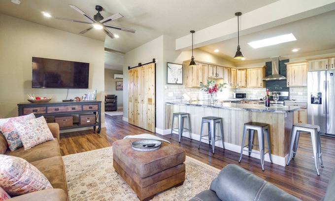 Galeton Casa | Yak Ranch w/Mountain Views, Near Wellington!