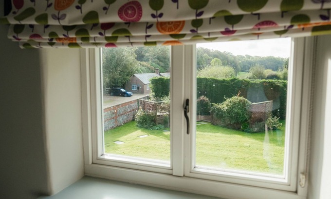 Higher Bockhampton Cabaña | Yalbury - Family friendly country cottage