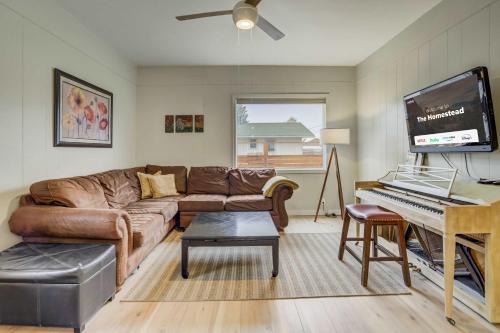 Buena Vista Casa | Yale Yard Stylish Escape with Scenic Views