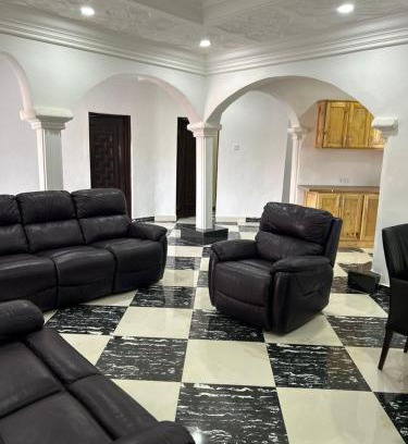 West Coast Division Apartamento | Yamzo's Apartments