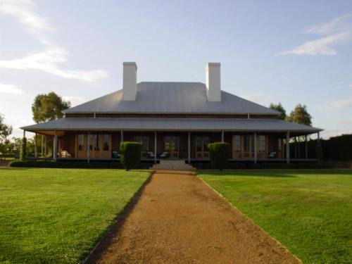 Ootha Casa | Yarrabandai Creek Homestead