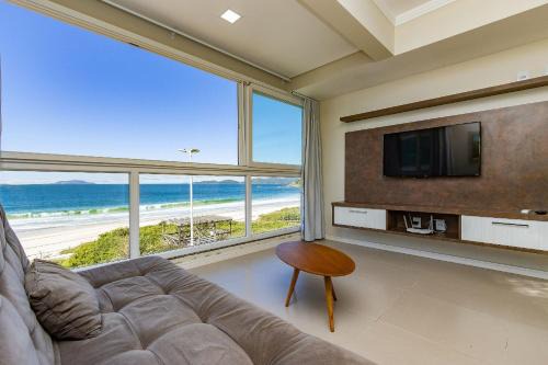 Quatro Ilhas Apartamento | Yasmin 201 – Lindo Apartamento com Vista Panorâmica para o Mar em Quatro Ilhas, com Roupa de Cama e Toalhas Inclusas.