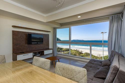 Quatro Ilhas Apartamento | Yasmin 202 – Lindo Apartamento com Vista Panorâmica para o Mar em Quatro Ilhas, com Roupa de Cama e Toalhas Inclusas.