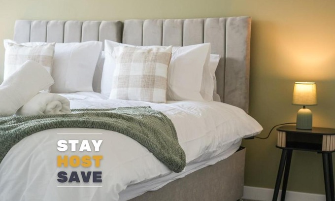 Sheffield Apartamento | Yasmin's Townhouse - Sleeps upto 10, great for groups with FREE Parking - Hosted by Stay Host Save