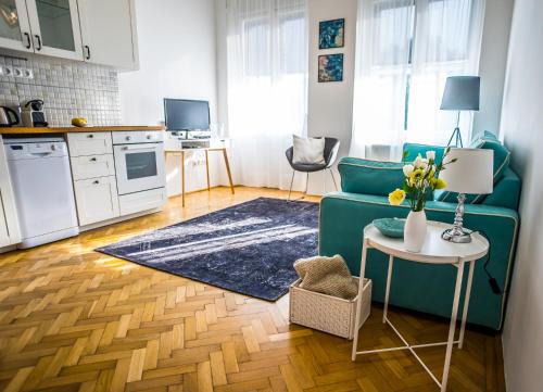 Szekesfehervar Apartamento | Ybl Apartment City Center